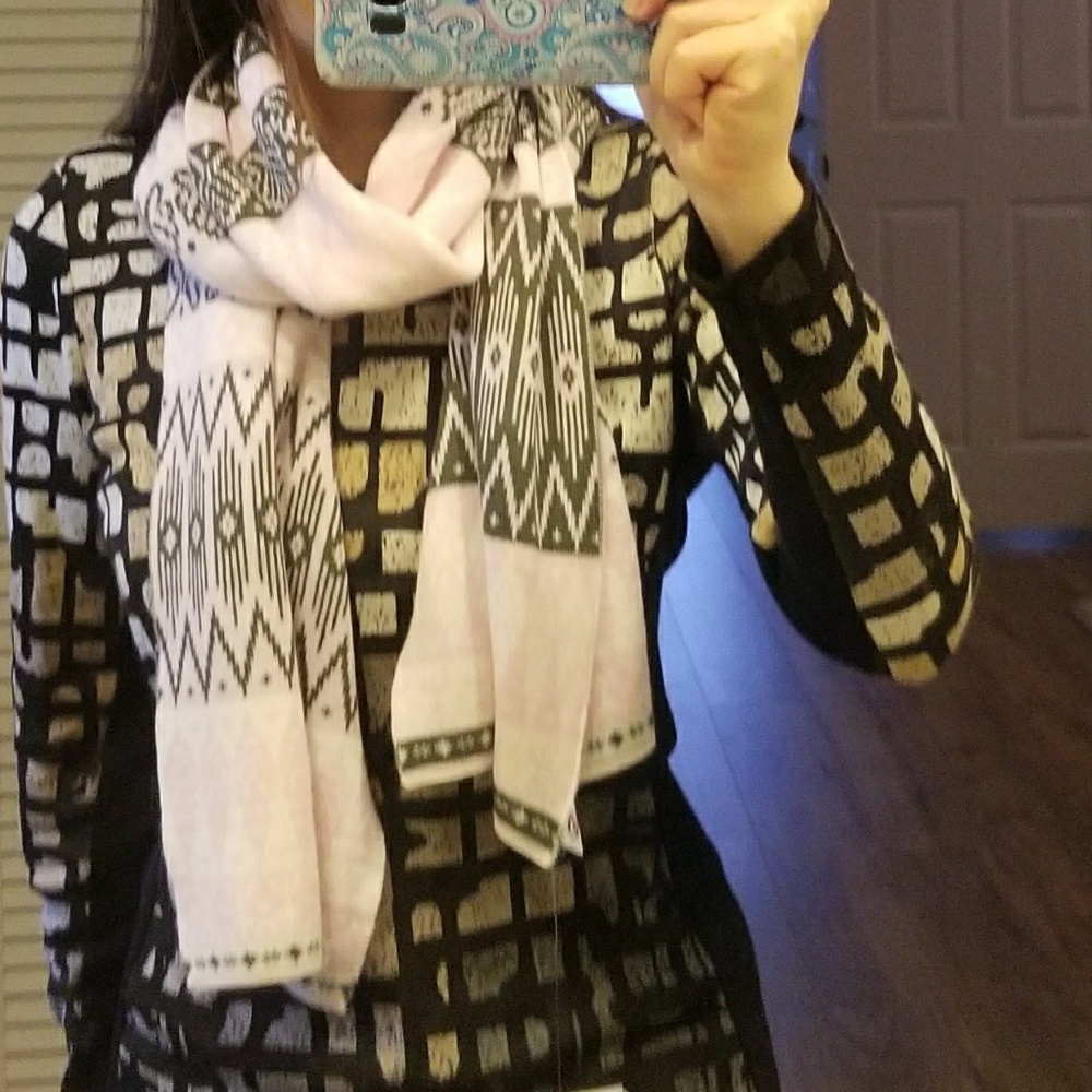 Ella scarf